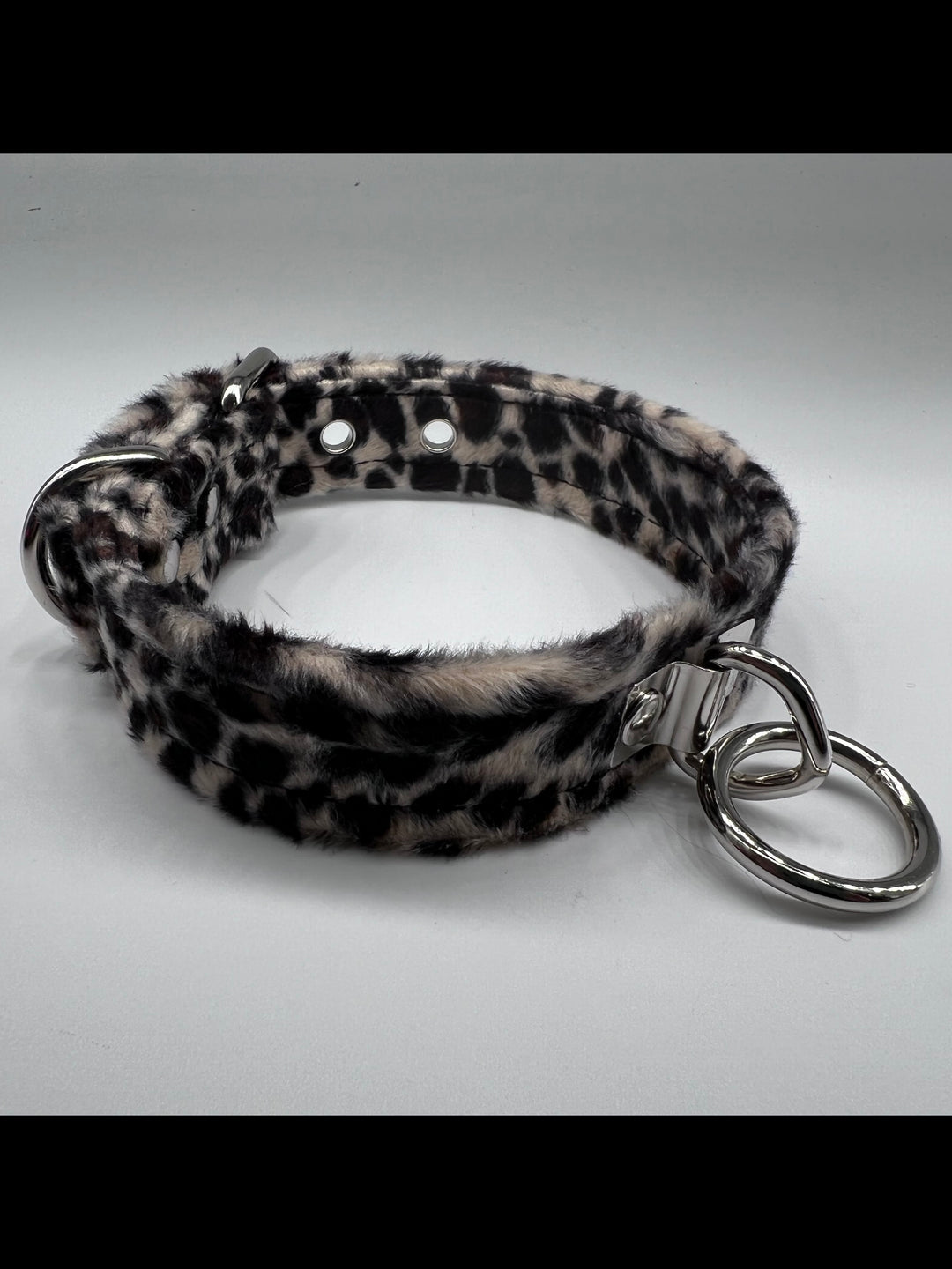 Classic Velvet Collar