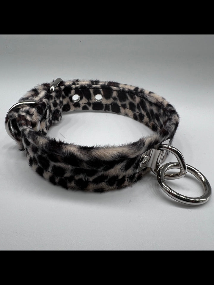 Classic Velvet Collar