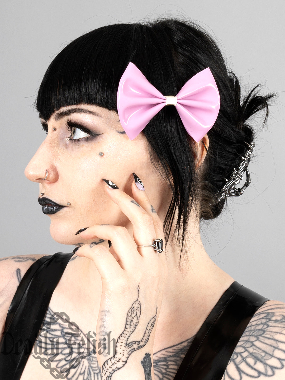 Deadly Fetish Latex: Bow Clips