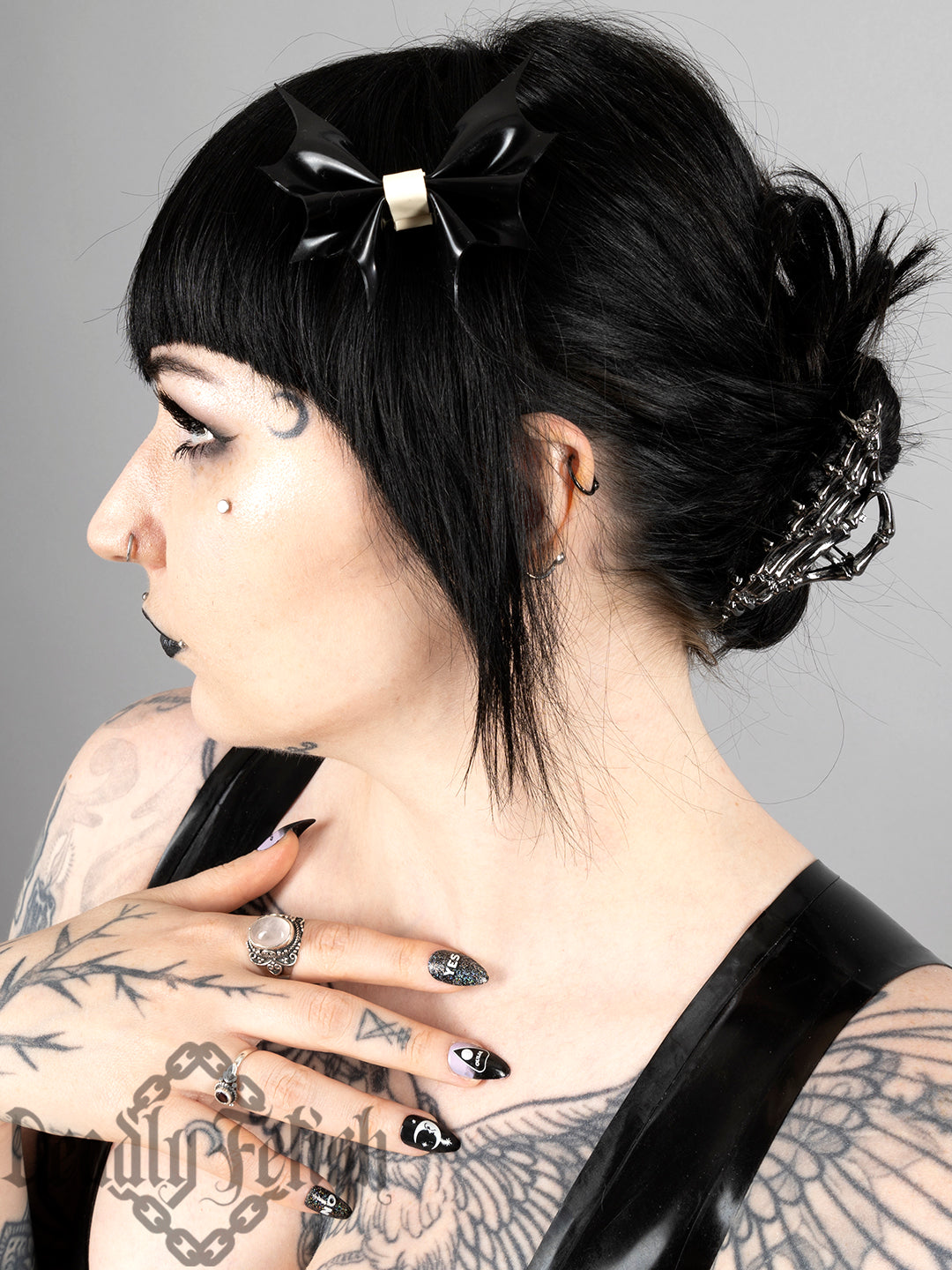 Deadly Fetish Latex: Bat Bow Clip
