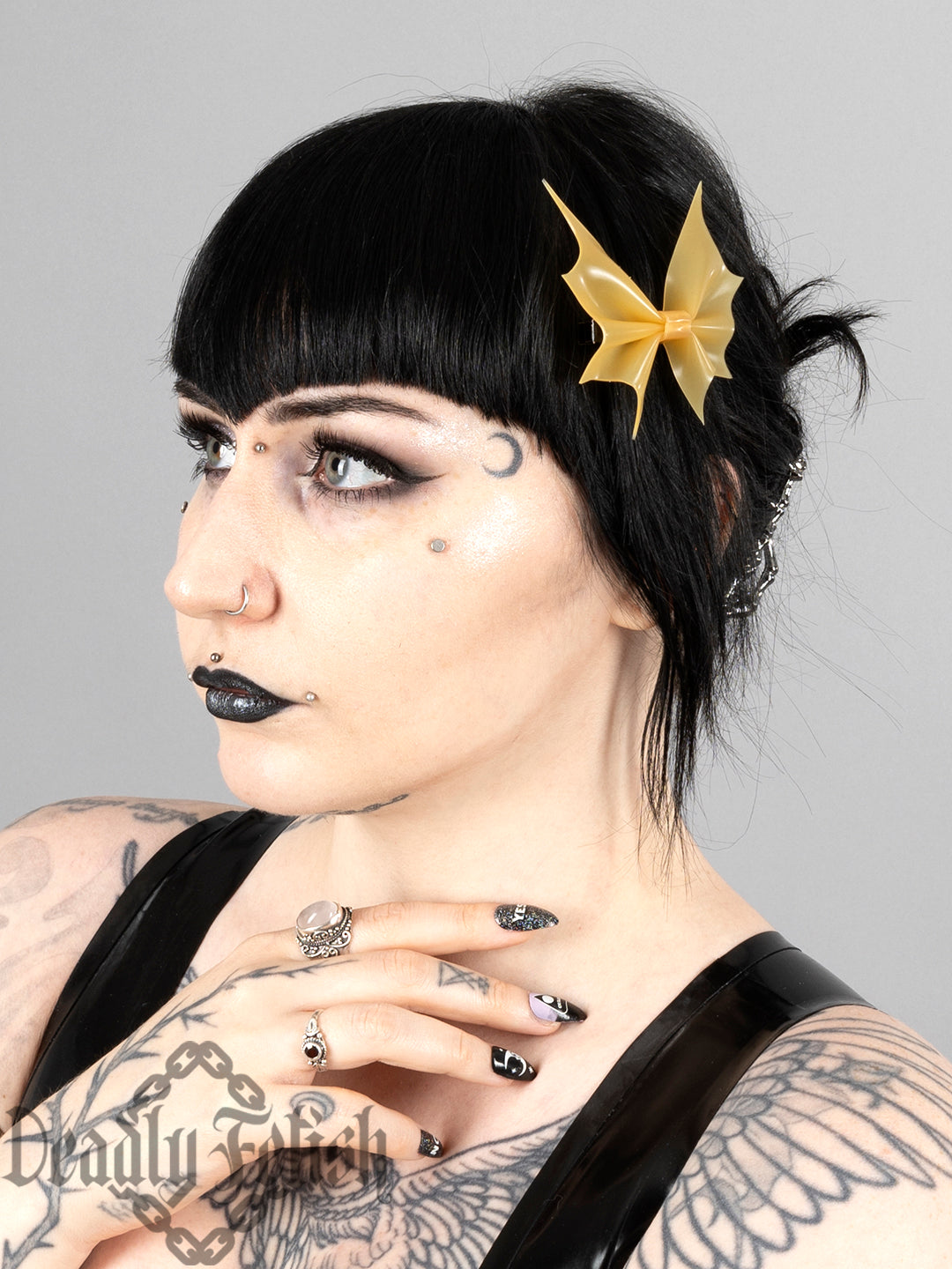 Deadly Fetish Latex: Bat Bow Clip