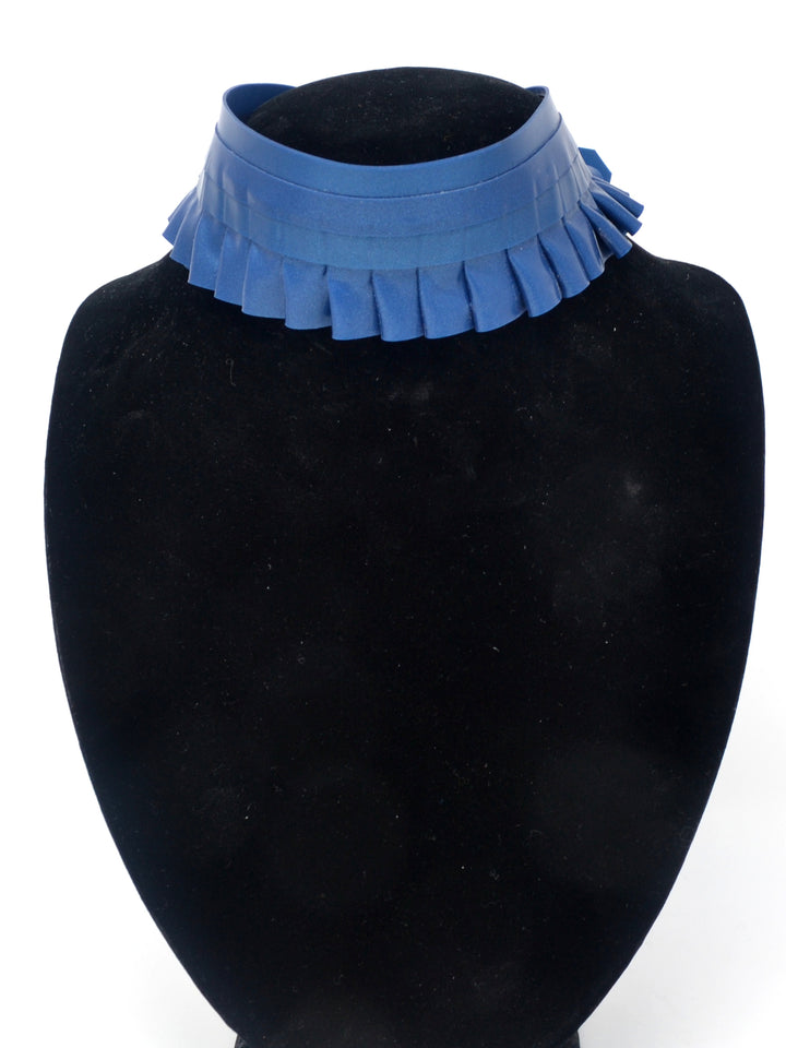 Latex Single Ruffle Collar