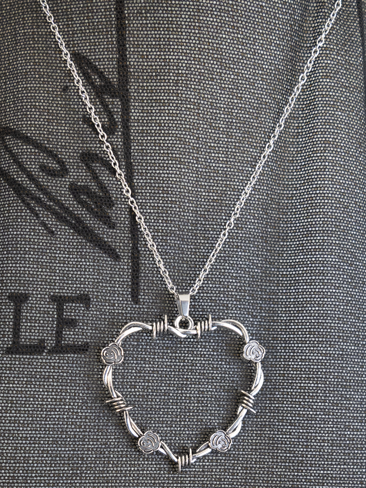Hearts n Roses Necklace